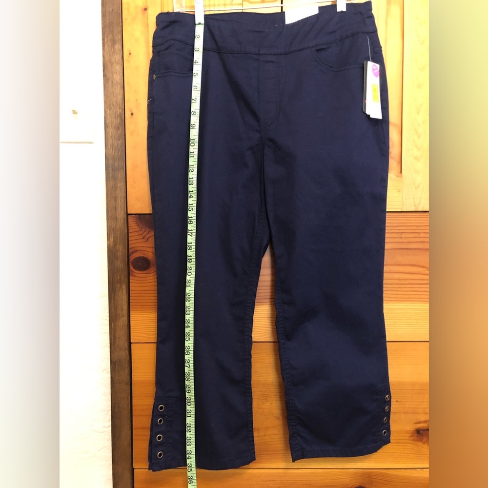 Westbound capri pants. Navy.  Size 12